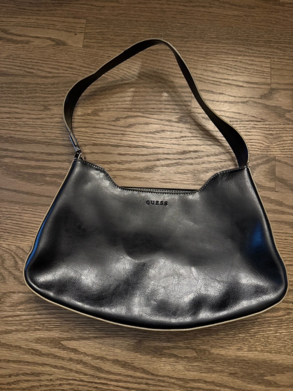 Y2K GUESS Black Shoulder Bag with Subtle Logo